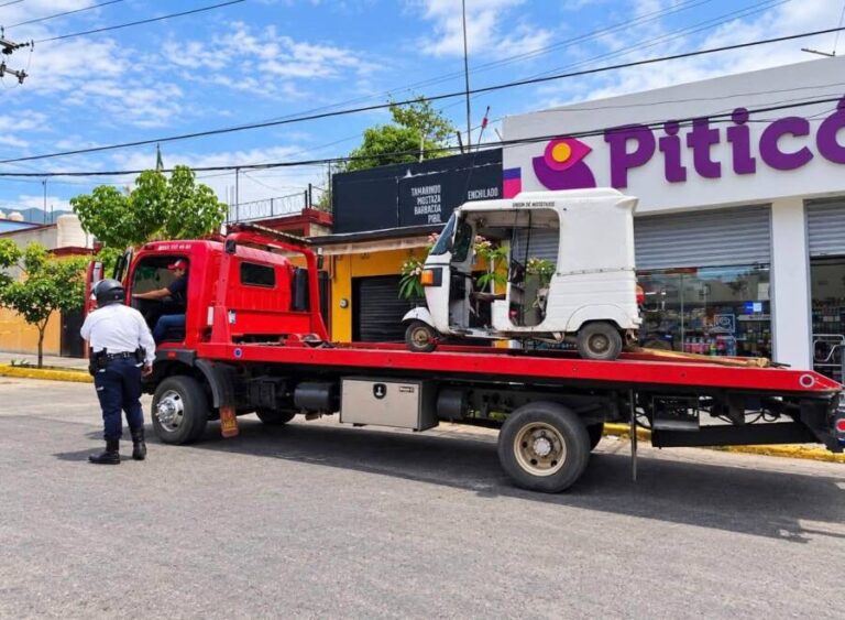 Juan Carlos García Márquez pone un alto a la operación irregular de mototaxis en Santa Lucía del Camino